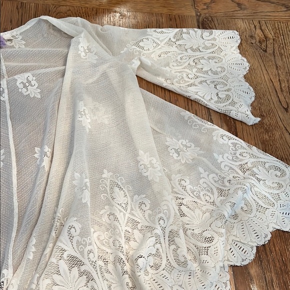 Anthropologie Ivory Lace Oversized Kimono Shawl - Picture 9 of 10
